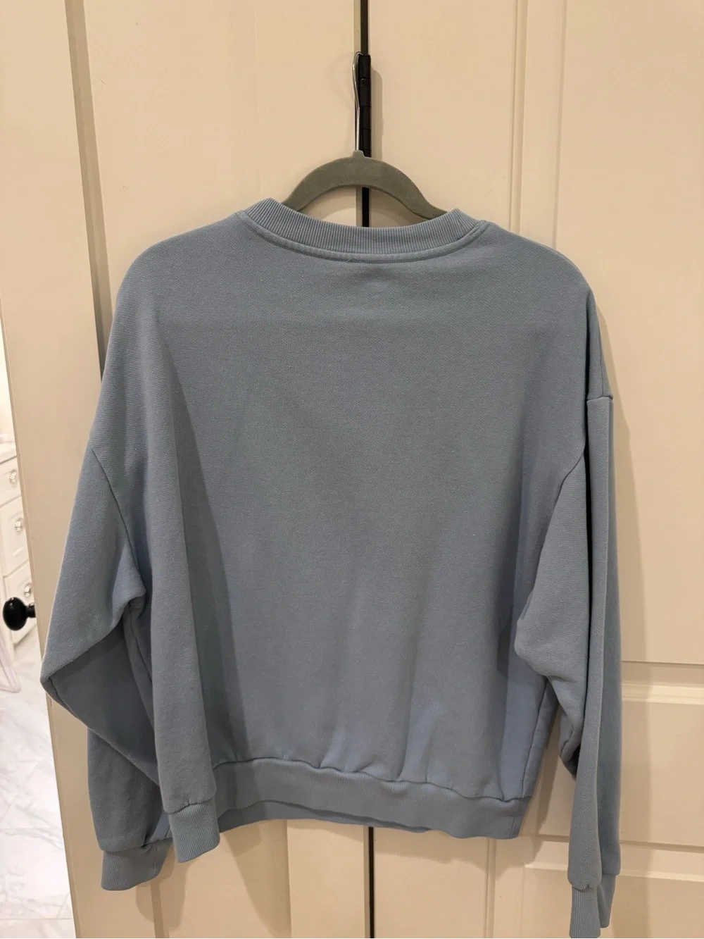 ALO Yoga Women’s Crewneck Sweatshirt/Sweat pant SET in Dusty Blue